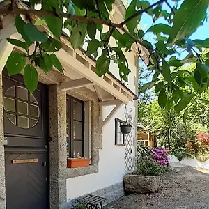 Couette-café D'hôtes De La Roche Tremblante, Huelgoat