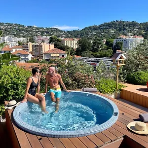 https://best-western-le-patio-des-artistes.fr-provencehotel.com